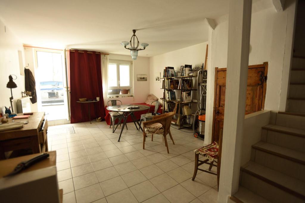 B&B / Chambre d'hôtes la chambre claire 26 Rue de la Republique 11130 Sigean