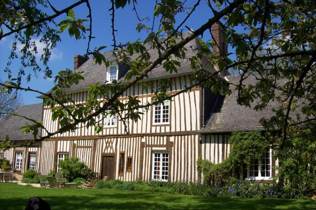 B&B / Chambre d'hôtes La Charretterie 4 Rue du Tilleul - Hameau de Pierreville 76730 Bacqueville-en-Caux