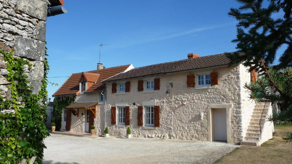 B&B / Chambre d'hôtes La Chaumerie La Chaumerie 86450 Chenevelles