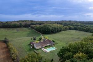 B&B / Chambre d'hôtes La chaumière 2630 Route du Pécanier 24510 Varneil -1