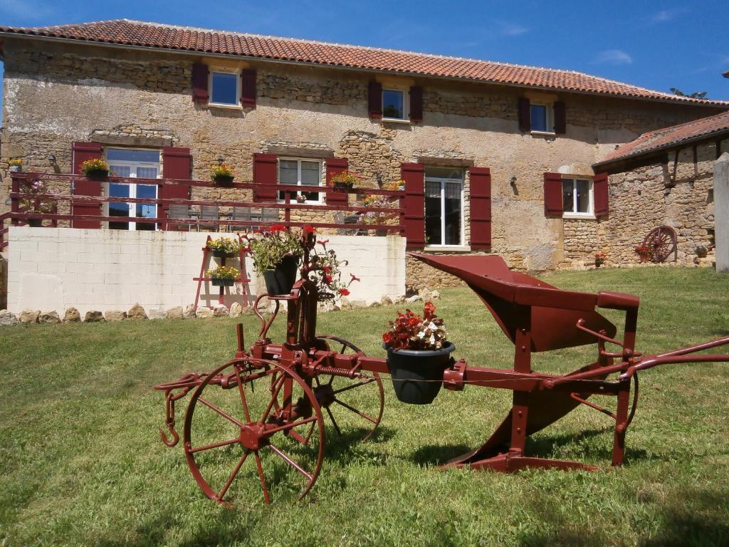 B&B / Chambre d'hôtes la chomiarde le bourg 46400 Saint-Médard-de-Presque