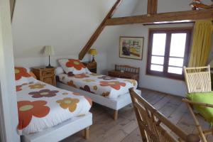 B&B / Chambre d'hôtes La Chouette à l'heure du Pinson La Fracette 73670 Saint-Pierre-dʼEntremont Rhône-Alpes