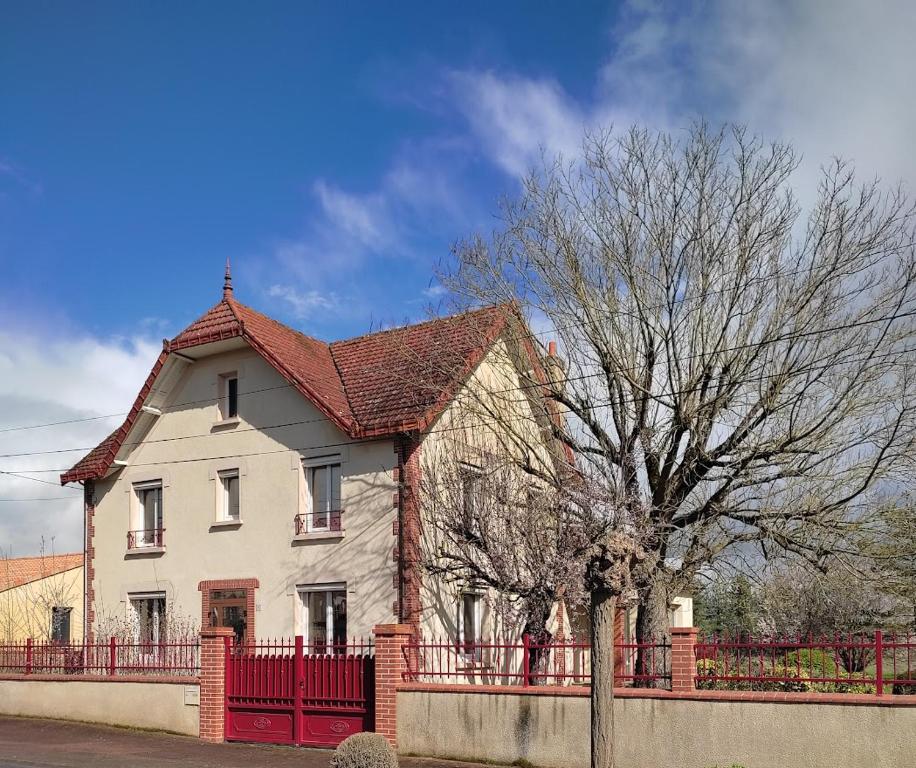 La Clastille - 35mn du Puy du F, 20mn de Cholet, 30mn d'Angers 13 Rue de l'Angevinière - la papinerie, 49120 La Jumellière