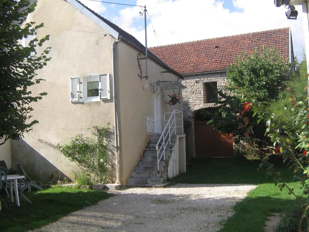 B&B / Chambre d'hôtes La Clé Des Champs 35 rue Basse 89160 Villiers-les-Hauts