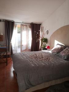 B&B / Chambre d'hôtes La Colombe 217 Chemin du Riou Blanc 83440 Tourrettes Provence-Alpes-Côte d\'Azur