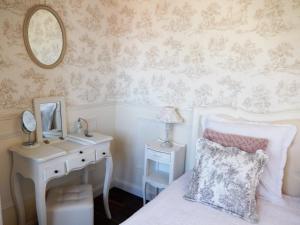 B&B / Chambre d'hôtes La Cordonnerie de Réau 13 Rue de Villaroche 77550 Réau Île-de-France