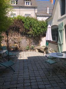La cour des remparts
