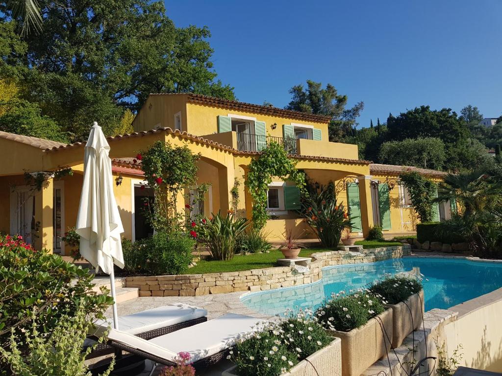 B&B / Chambre d'hôtes La Dolce Vita Opio 17 Chemin de Poudeirac  Villa   8 06650 Opio