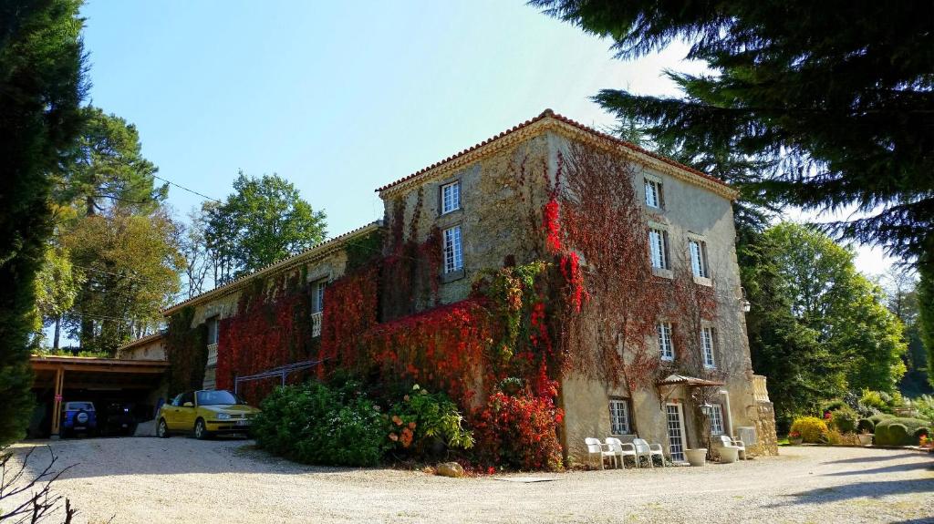 B&B / Chambre d'hôtes La Ferme de Jeanne 9 chemin de Bouche, Lieu dit Bouche 09200 Saint-Girons