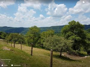 B&B / Chambre d'hôtes La Ferme de Là-haut B&B 685 Le Lanxey 70440 Le Haut-du-Them Franche-Comté