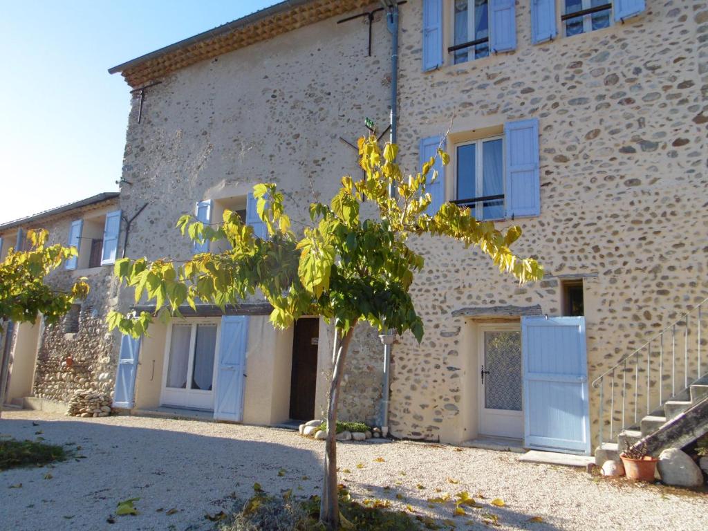 B&B / Chambre d'hôtes La Ferme de Valauris La Ferme de Vallauris, 1157 route de Vallauris 04200 Vaumeilh