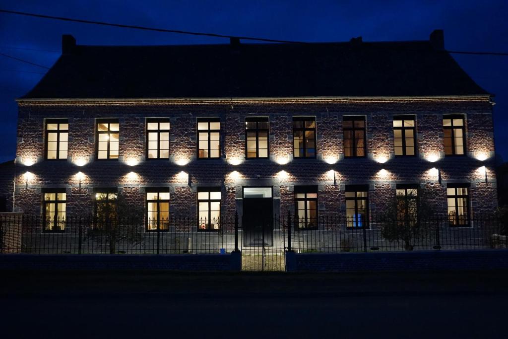 B&B / Chambre d'hôtes La Ferme Décroué 68 Nord Route nationale 59570 Saint-Waast-la-Vallée