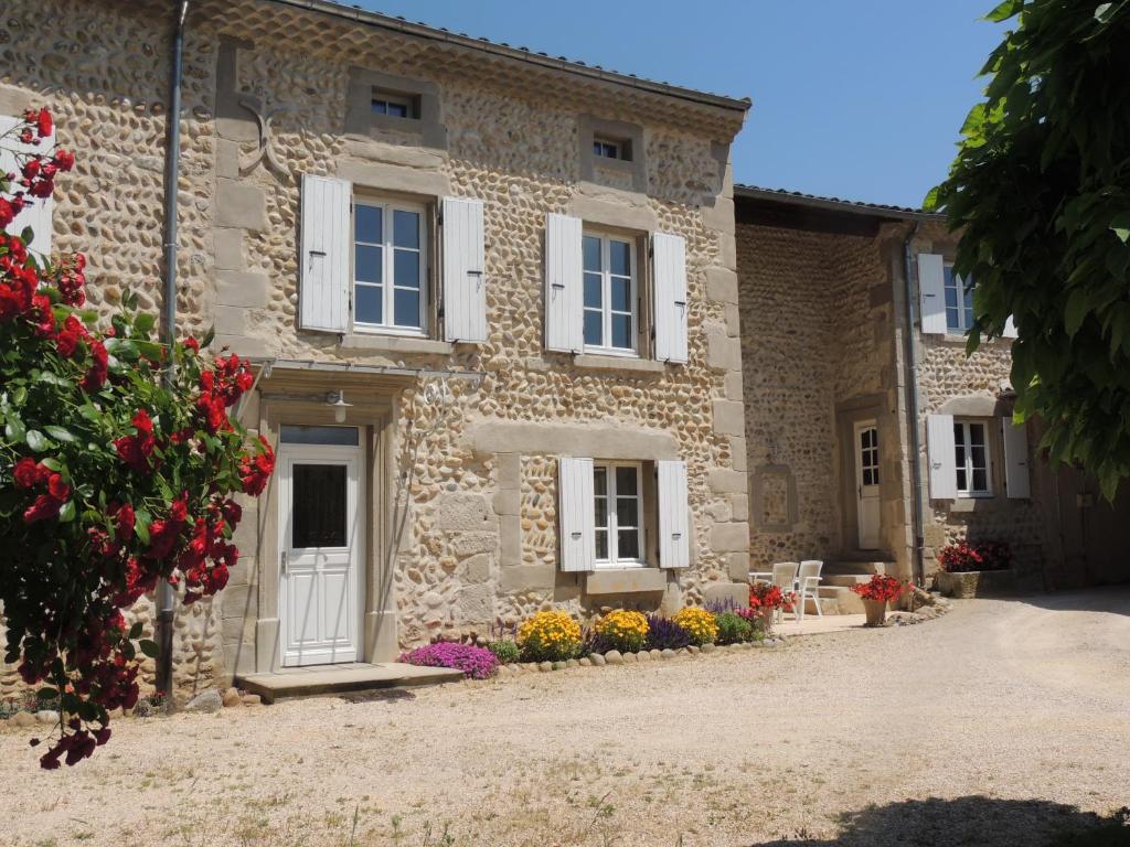 B&B / Chambre d'hôtes La Ferme des Buis 315 Route de l'Abricotine 26600 Mercurol