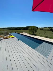 B&B / Chambre d'hôtes La Ferme du Bonheur Champ Grillet 1053 Chemin de Champ Guillot 01190 Arbigny Rhône-Alpes