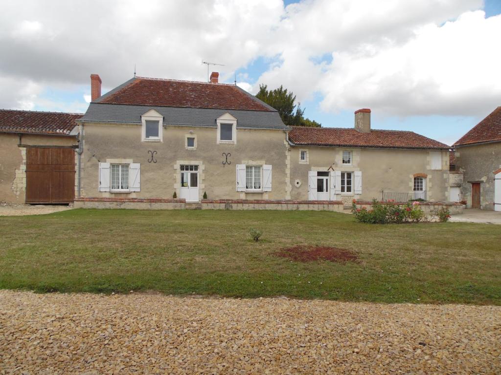 B&B / Chambre d'hôtes La Ferme Du Luc LE  LUC 37120 Le Chêne