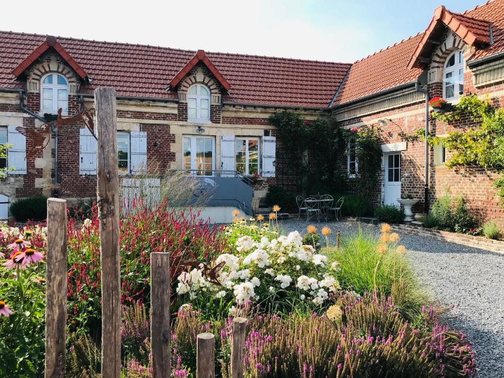 B&B / Chambre d'hôtes La Ferme du P'tit Colibri Rue du Petit Lendit 60310 Gury