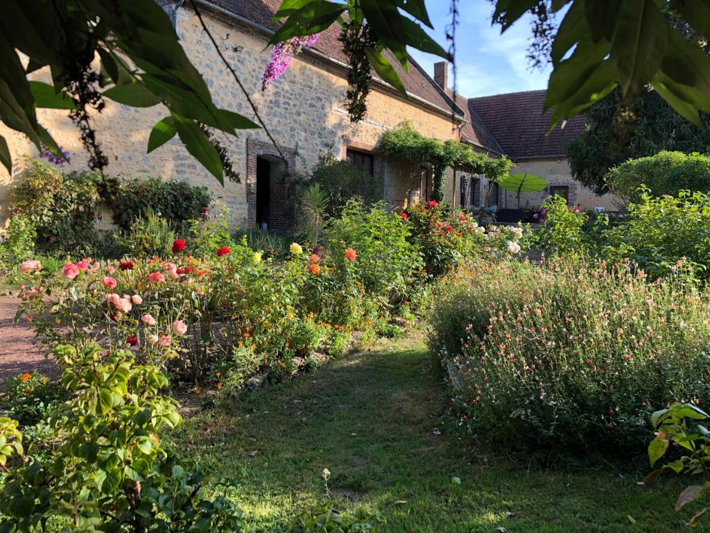 La Fresnaie : Chambres ,Table d'hôtes & SPA 1 rue de Blacourt, 60650 Villembray