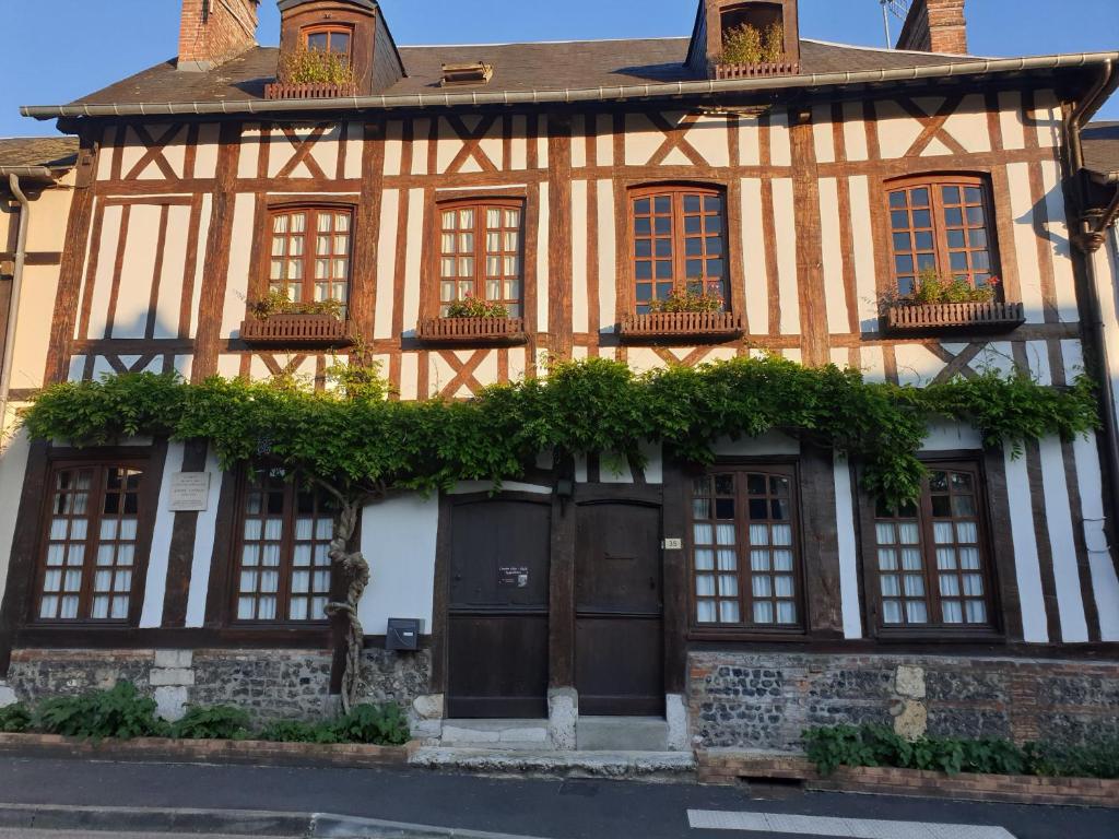 B&B / Chambre d'hôtes LA GAUDINIERE 35 Rue du Bout de Bas 27480 Lyons-la-Forêt