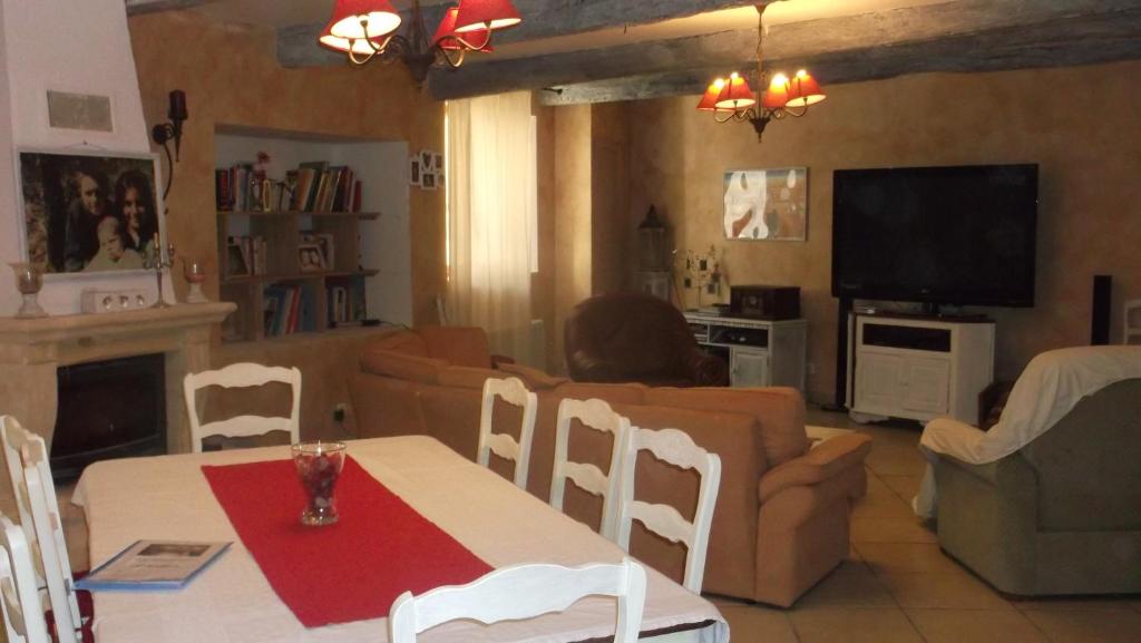 B&B / Chambre d'hôtes La Grange d'Antan 2 Rue des Jardin 34310 Cruzy