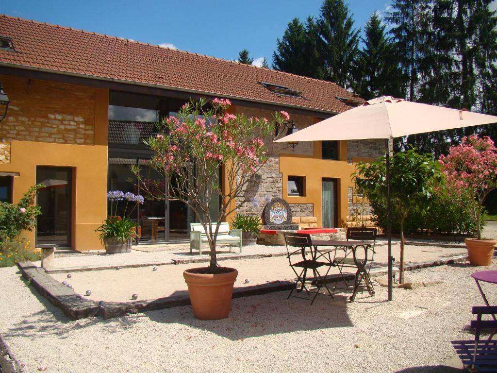 B&B / Chambre d'hôtes la Grange de Félicie 21 rue d'amont 21170 Charrey-sur-Saône