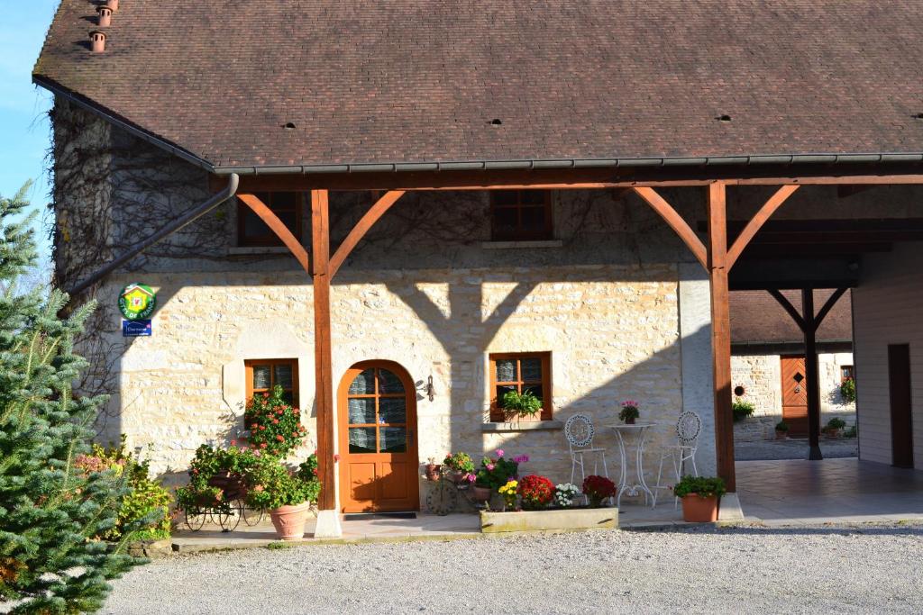 B&B / Chambre d'hôtes La Grange de Félix 115 rue Derrière 39140 Fontainebrux