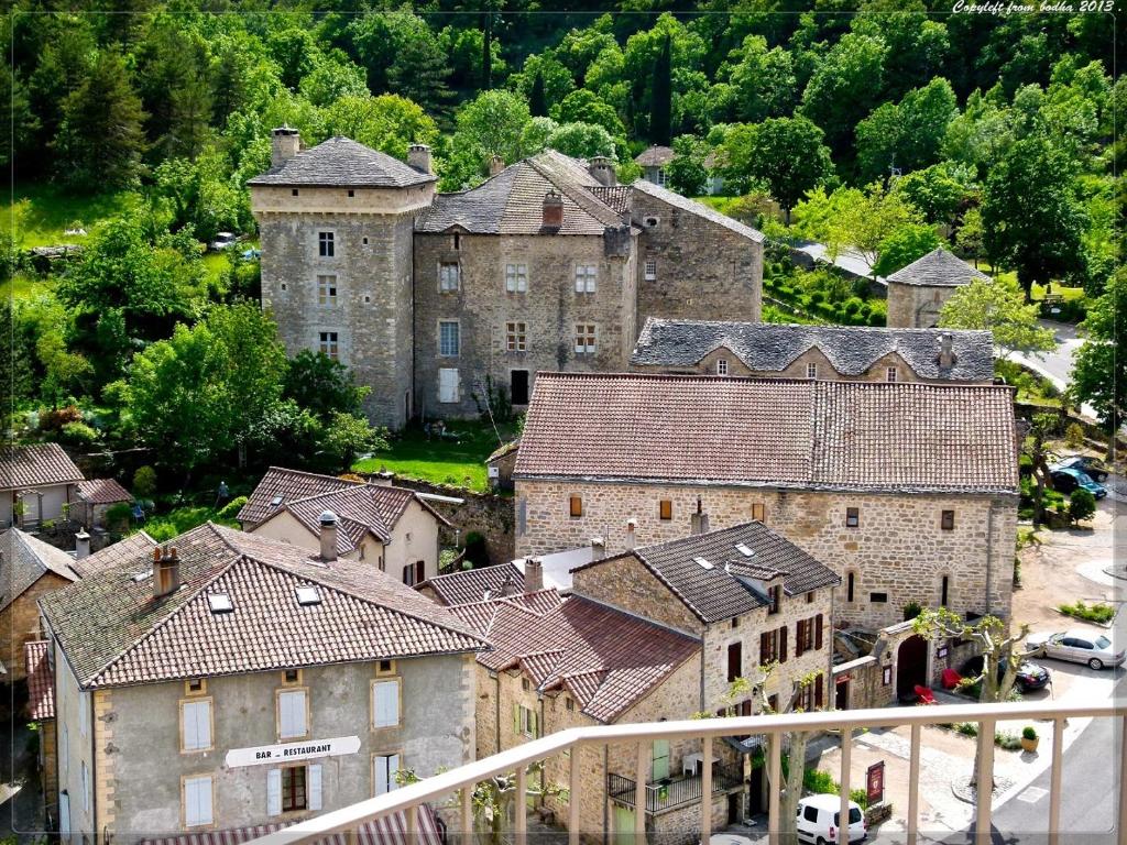 B&B / Chambre d'hôtes LA GRANGE TEMPLIERE 2018 Au pied du château Rue du Valat 12720 Peyreleau