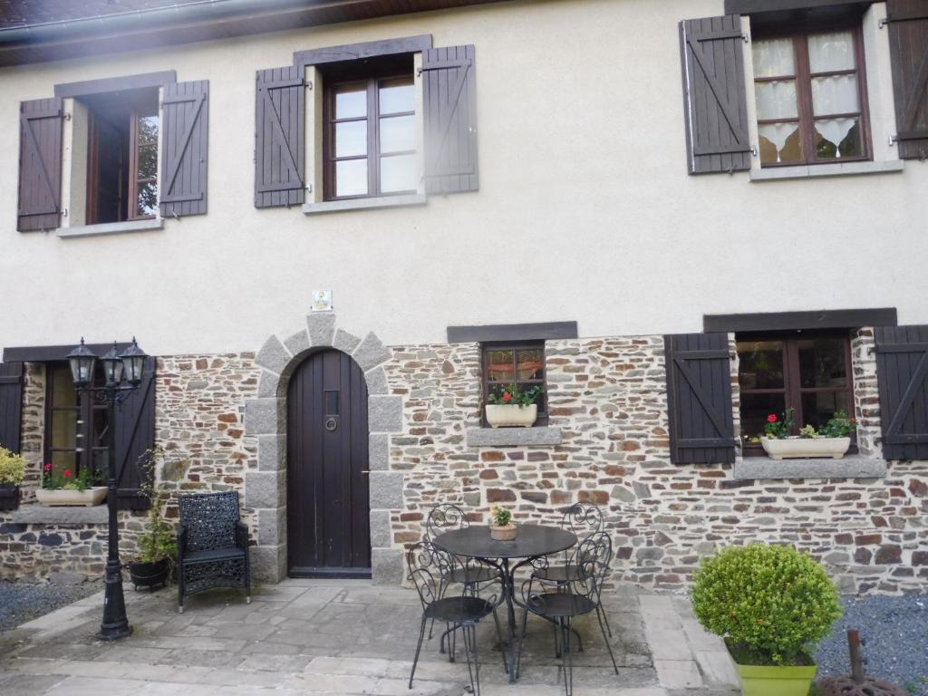 B&B / Chambre d'hôtes La guesnonniere 6 La Guesnonnière 50750 Quibou