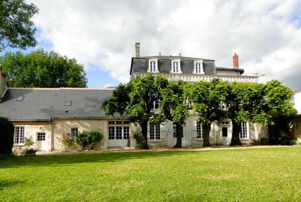 La Héraudière Bed & Breakfast 60, rue Ronsard, 37100 Tours