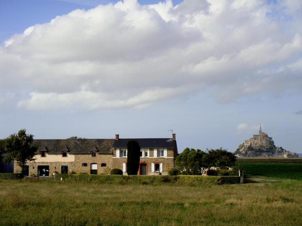 B&B / Chambre d'hôtes La Jacotière \ 50170 Ardevon