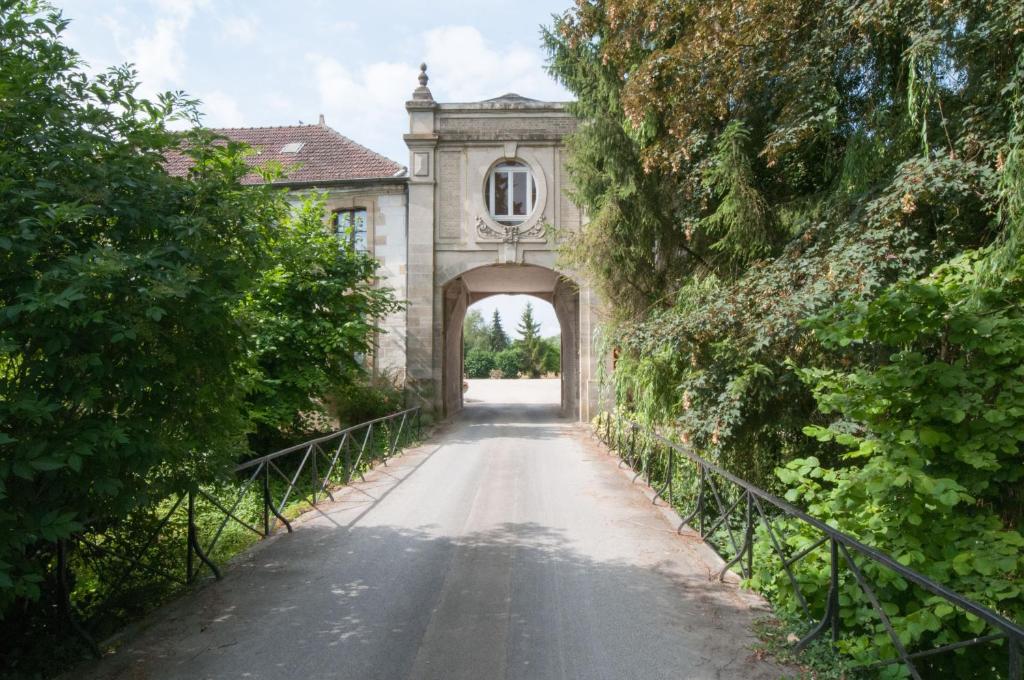 B&B / Chambre d'hôtes La Janenquelle le chateau le chateau,Rue Basse 51520 Sarry