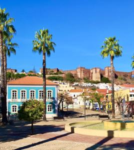 B&B / Chambre d'hôtes La Maison Bleue Algarve 25 Rua da Cruz de Portugal 8300-135 Silves Algarve