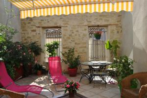 B&B / Chambre d'hôtes La Maison Bleue de Sigean 5 Rue du Marché 11130 Sigean Languedoc-Roussillon