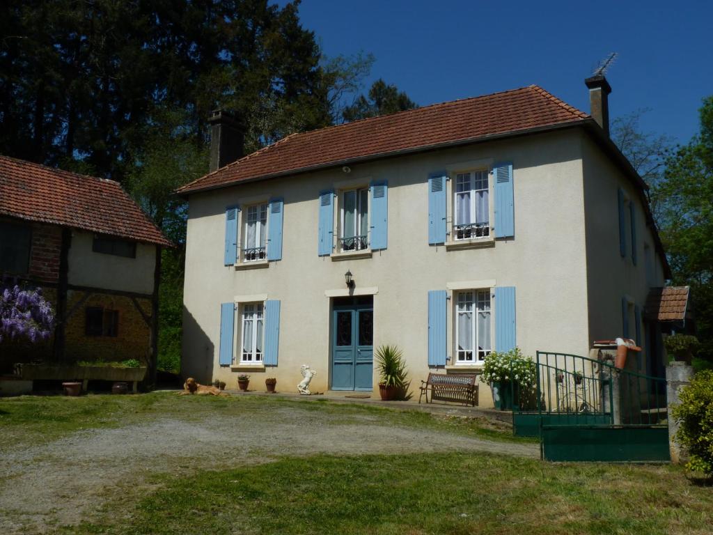 B&B / Chambre d'hôtes La Maison d´Amazone Harias Chemin de Pierrette 64330 Mont-Disse