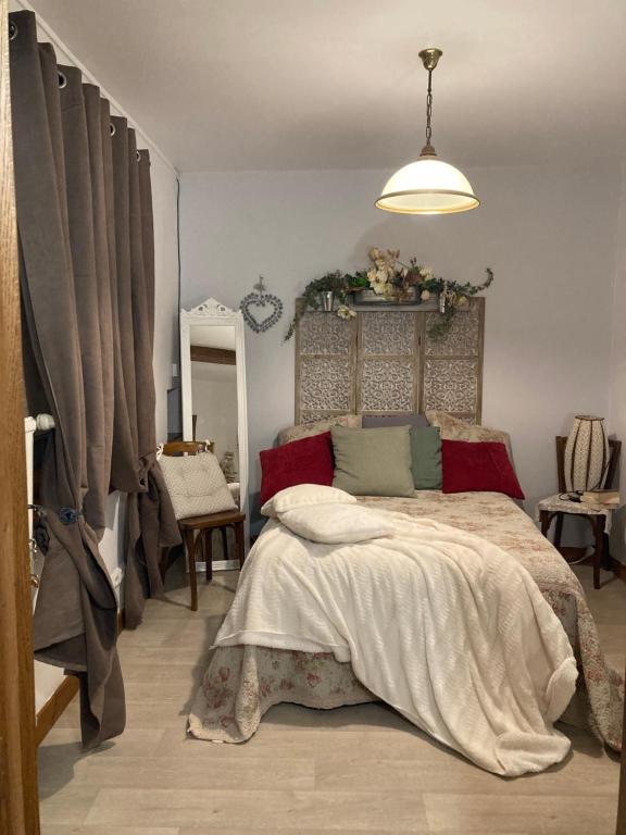 B&B / Chambre d'hôtes LA MAISON D'IVONA 36 Rue de Lyon 69890 La Tour-de-Salvagny