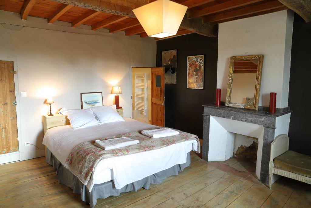 B&B / Chambre d'hôtes La Maison de Louis Barrère 31420 Francon