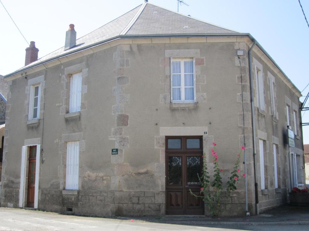 B&B / Chambre d'hôtes LA MAISON DE NICOLE 2 Route Nouvelle 23270 Ladapeyre