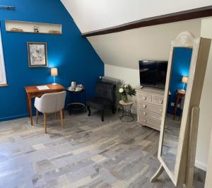 B&B / Chambre d'hôtes LA MAISON DE TRIBOULET Chambres et table d'hôtes 9 Chemin de la Basse Vallerie 37530 Pocé-sur-Cisse Région Centre