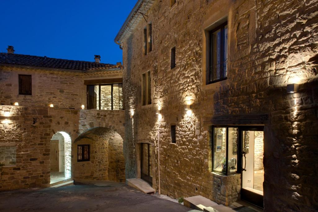 La Maison du Passage - Chambres, Spa et Restaurant Rue de l'Eglise, 30360 Martignargues