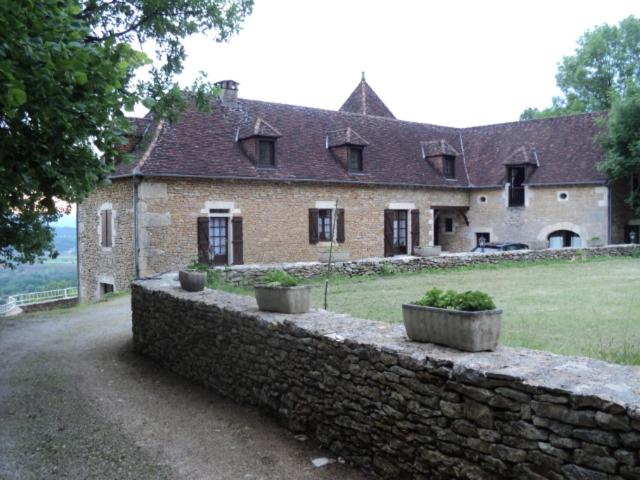 La maison du rocher Les bouyssiere, 46110 Carennac