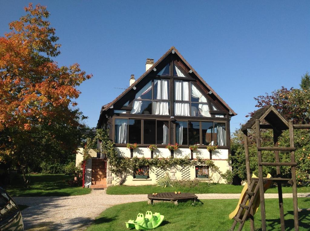 B&B / Chambre d'hôtes La Maison du Verger 1655 route d'Evreux 27400 Acquigny