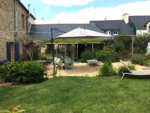 B&B / Chambre d'hôtes La Maison 19 Rue Aimé Jeglot 56120 Les Forges Bretagne