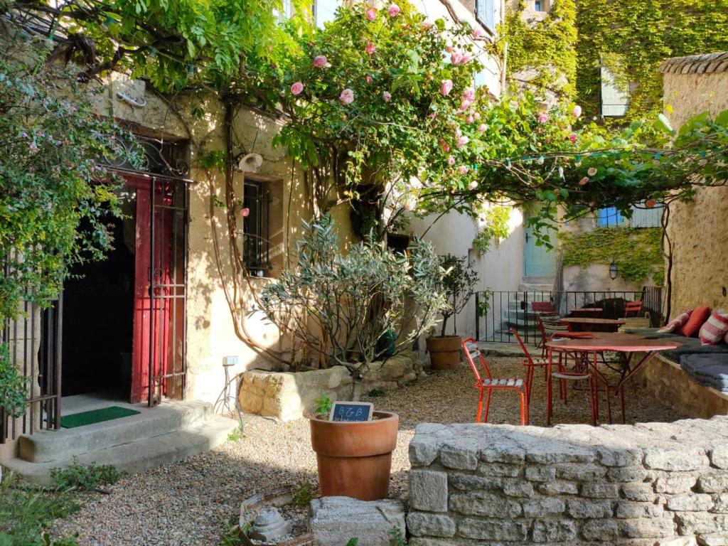 La Maison près de la Fontaine 7 Rue de la Ferrage, 84400 Saignon