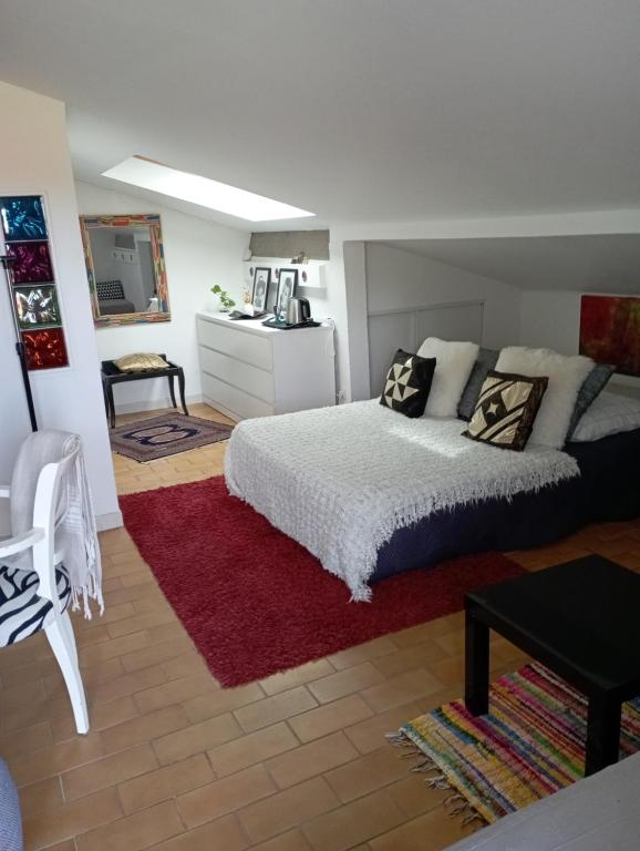 B&B / Chambre d'hôtes La Mansardiere La Mansardiere 1185 Rd 560 - Quartier la plaine 83690 Villecroze