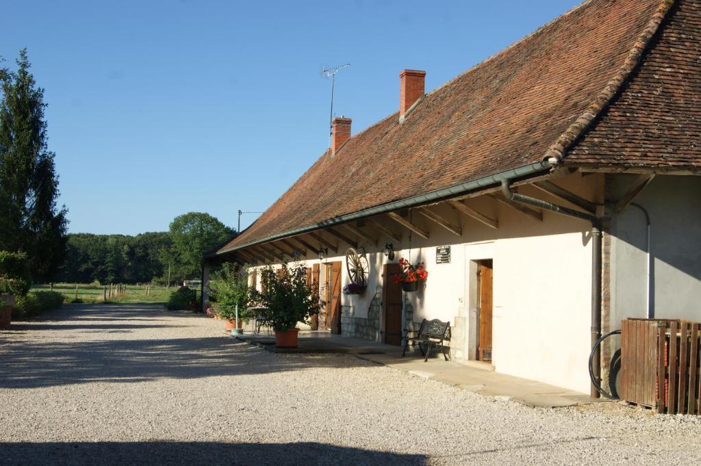 La mare aux grenouilles 110 Impasse du Vaux, 71500 Bruailles