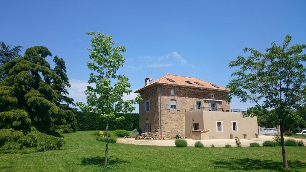 B&B / Chambre d'hôtes La Méridienne des Collines 170 Chemin du Château 26240 La Motte-de-Galaure