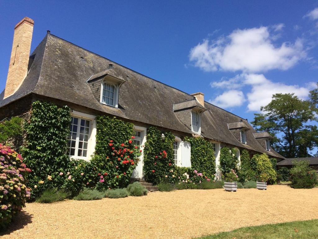 B&B / Chambre d'hôtes La Moulinière, jolie longère du XVIIè pas de numéro D187 49220 La Jaille-Yvon