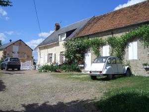 B&B / Chambre d'hôtes La petite maison - L'Ouche Charlot LE GRAND MASSE Maux 58290 Maux Bourgogne