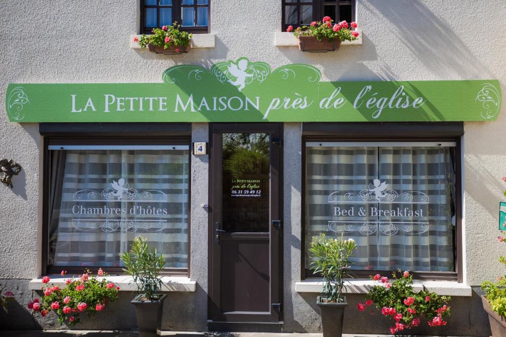 B&B / Chambre d'hôtes La Petite Maison près de l'Eglise 4 rue Tony le Montreer 35270 Meillac