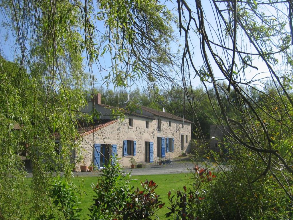 B&B / Chambre d'hôtes La petite Vallee la chaine 60 la chaine 79700 La Chapelle-Largeau