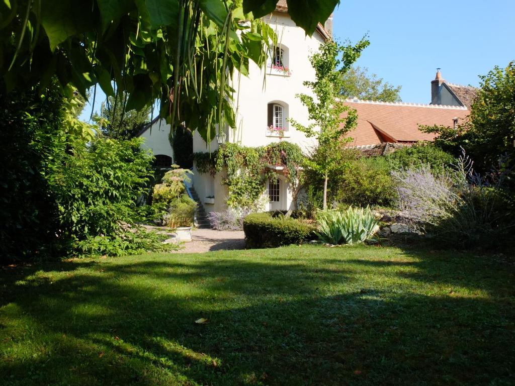 B&B / Chambre d'hôtes La Pouillyzotte Rue de Charenton 58150 Pouilly-sur-Loire